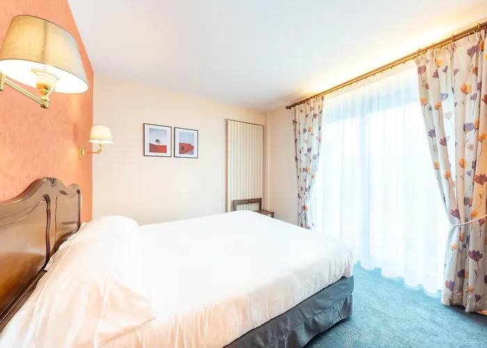 Cit\'Hotel Le Logis De Brou