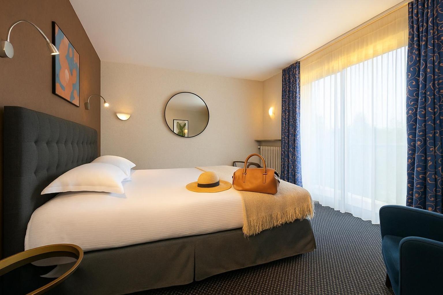Cit'hotel Le Logis De Brou Hotel 3*